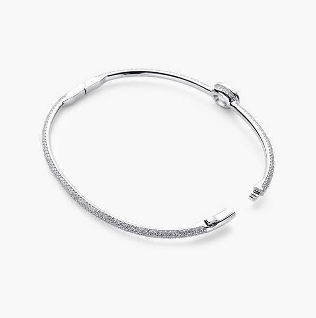 1ct Oval Diamond Bezel Pave Bangle