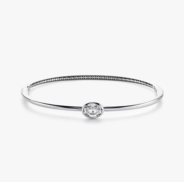 1ct Oval Diamond Bezel Bangle